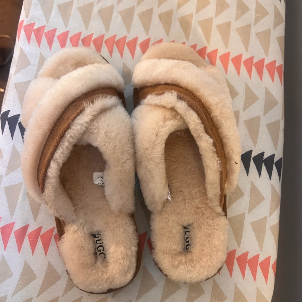 UGG Genuine Sheepskin Fluffy Slippers in Cream